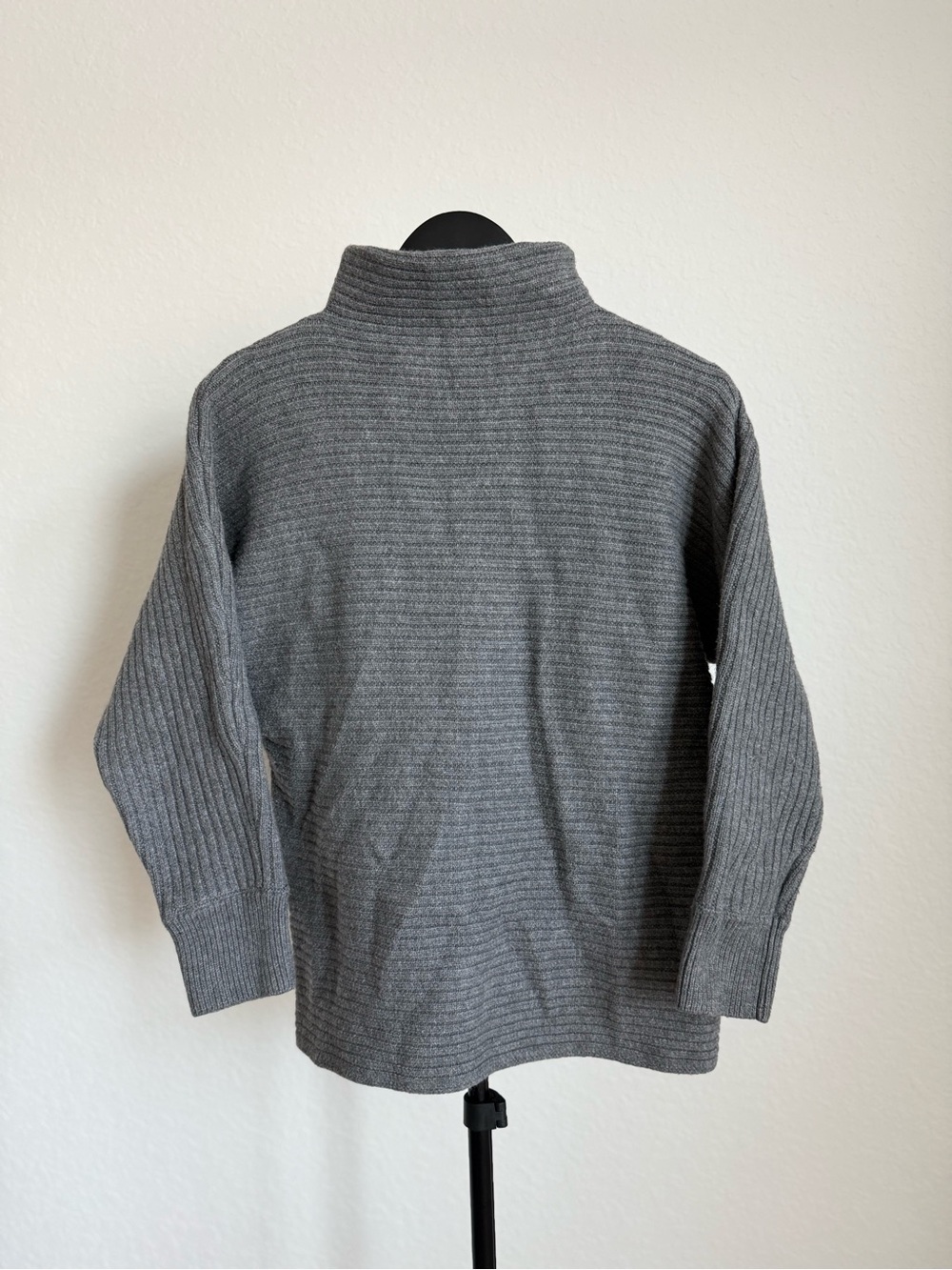 Anne Klein Men's Ribbed Turtleneck Sweater in Gray